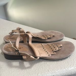 NWNT Made in Brazil Bohemian suede leather Summer beach boho Matisse sandal SZ 9